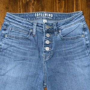 Women’s Idyllwind Jeans. Flare. Button up. High waisted
